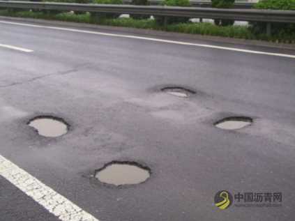 水沝淼㵘来了怎么办——沥青路面水损害防治小结 沥青网，sinoasphalt.com