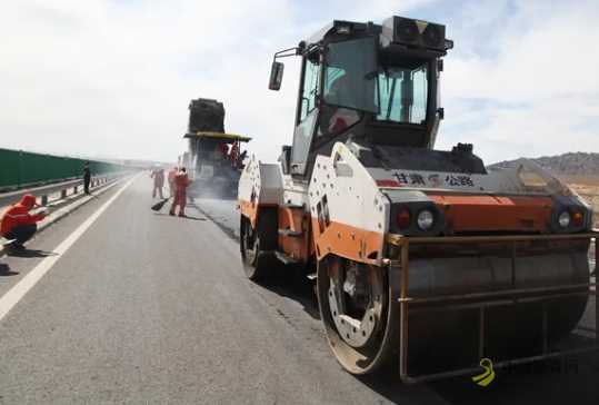 甘肃G30连霍高速公路成功应用钢渣沥青混凝土技术 沥青网，sinoasphalt.com