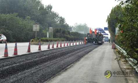 巢湖采用沥青就地热再生新工艺维修养护公路 沥青网，sinoasphalt.com