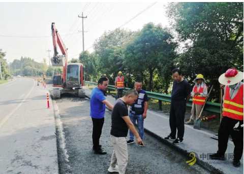 巢湖采用沥青就地热再生新工艺维修养护公路 沥青网，sinoasphalt.com