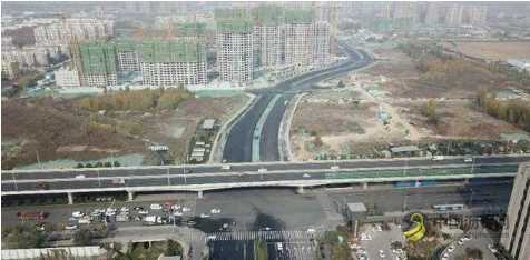 最宽处双向八车道，济南奥体中路北延部分路段铺沥青了！ 沥青网，sinoasphalt.com