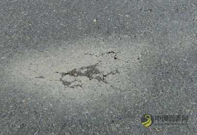 沥青路面裂缝成因分析及预防,太实用了! 沥青网,sinoasphalt.com