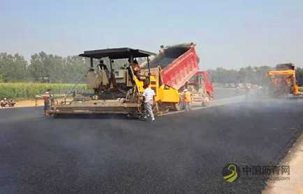 洒布法沥青路面面层施工工艺 沥青网,sinoasphalt.com
