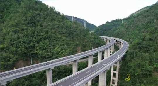 思澜高速公路为普洱“绿三角”带来的“量变”与“质变” 沥青网，sinoasphalt.com