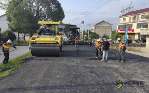 娄星区公路建设养护中心加班加点推进公路大修工程 沥青网，sinoasphalt.com