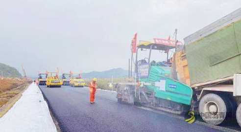 “蒲烟高速”项目第07工区辅道路面层沥青下面层施工持续向前推进 沥青网，sinoasphalt.com