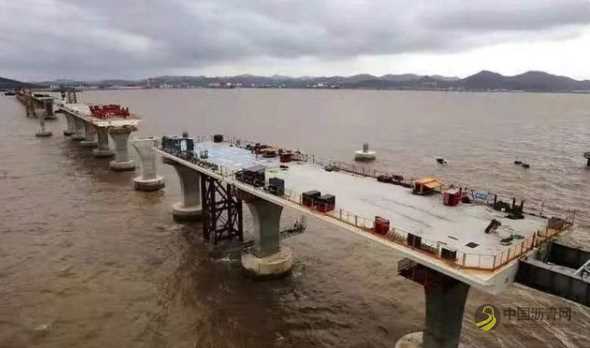 我国用掉20万吨沥青，建造浙江舟岱大桥，能扛得起6级台风 沥青网，sinoasphalt.com