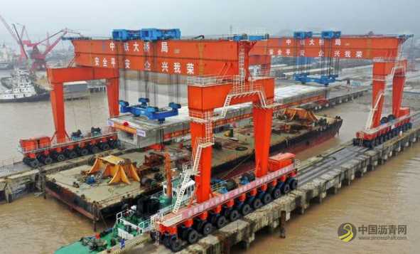 我国用掉20万吨沥青，建造浙江舟岱大桥，能扛得起6级台风 沥青网，sinoasphalt.com