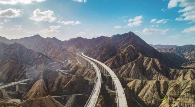 8月底通车！第三条进出疆高速公路大通道来啦 沥青网，sinoasphalt.com