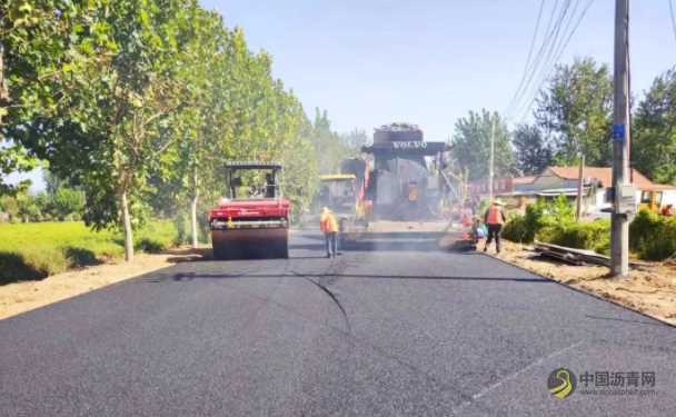 睢宁：县道202路面改善工程加快沥青面层施工 沥青网，sinoasphalt.com