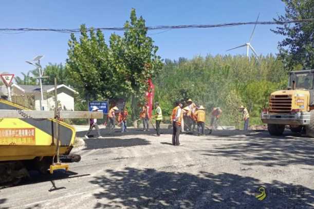 睢宁：县道202路面改善工程加快沥青面层施工 沥青网，sinoasphalt.com