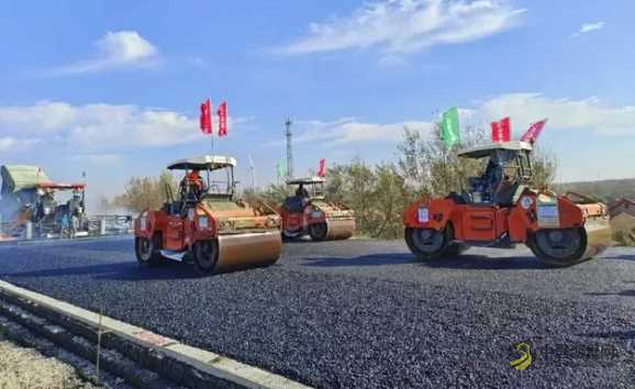 明董项目沥青碎石柔性基层试验段施工顺利完成 沥青网，sinoasphalt.com