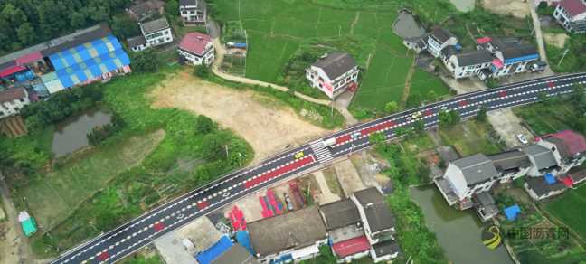 益阳市首条彩色高防滑路面耐磨防滑颜值高 沥青网,sinoasphalt.com