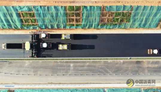 龙寻高速进入沥青路面摊铺阶段 沥青网,sinoasphalt.com