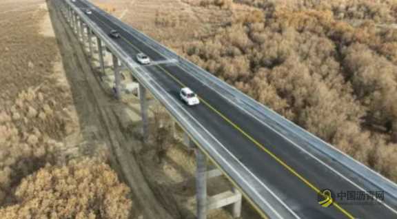 新疆第四条沙漠公路，通车！ 沥青网，sinoasphalt.com