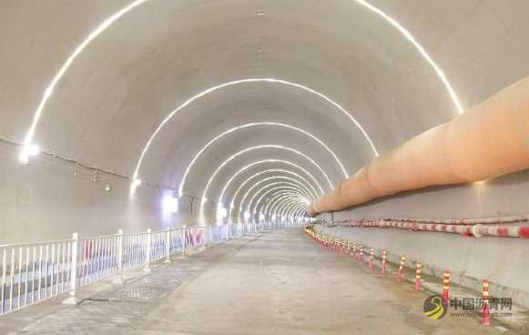那平高速平孟边关隧道全幅贯通 沥青网，sinoasphalt.com