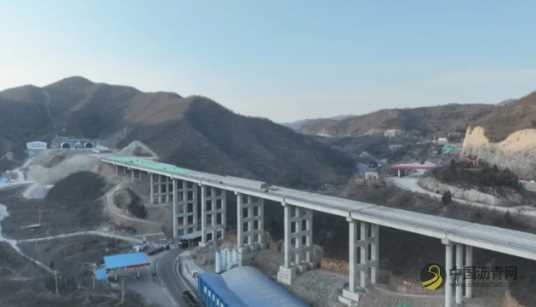 石太高速改扩建项目核桃园4号桥梁板架设任务圆满完成 沥青网，sinoasphalt.com