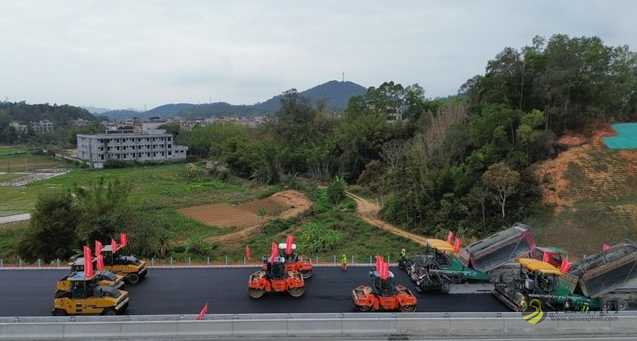 中铁十局阳信高速面项目沥青下面层全部完成 沥青网，sinoasphalt.com